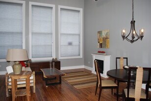 111 Court Sq, Unit 131-1 in Abbeville, SC - Building Photo