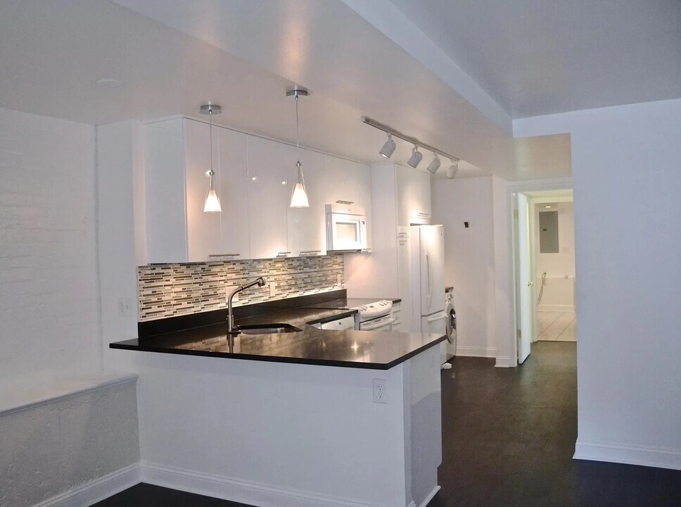 1731 Church St NW, Unit #B in Washington, DC - Building Photo