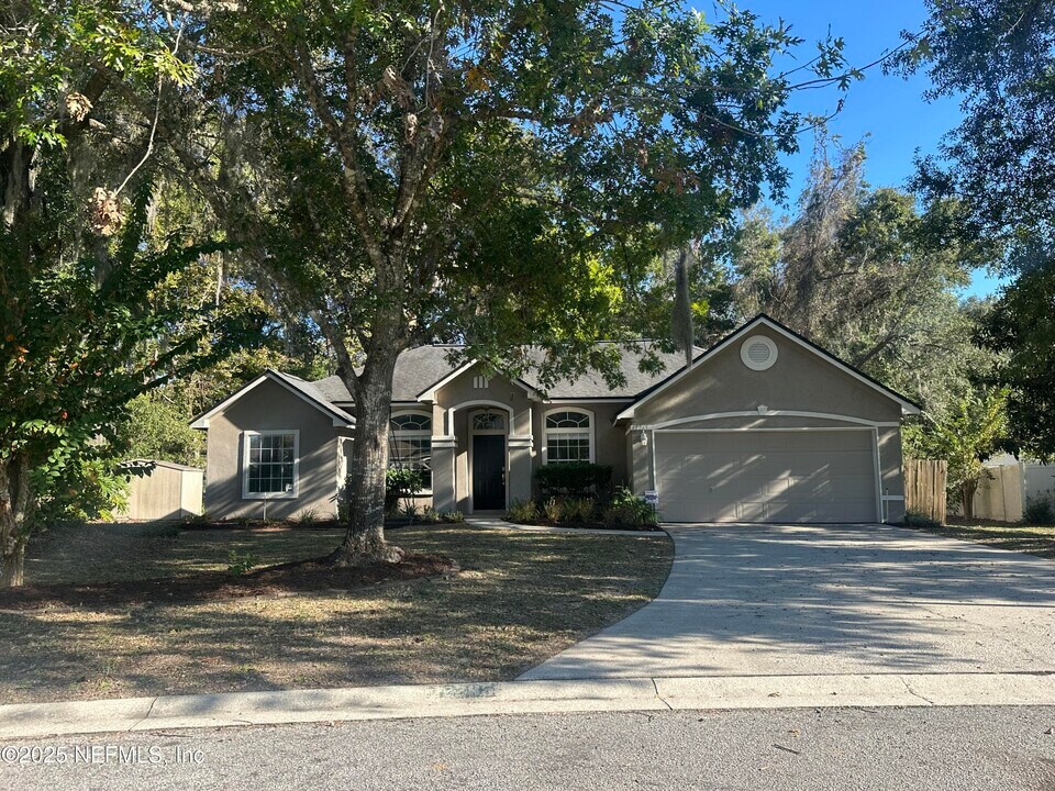 12265 Marbon Estates Ln E in Jacksonville, FL - Building Photo
