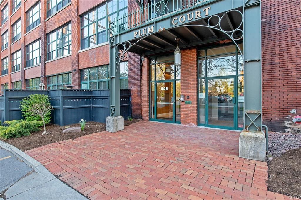 526 Plum St in Syracuse, NY - Building Photo