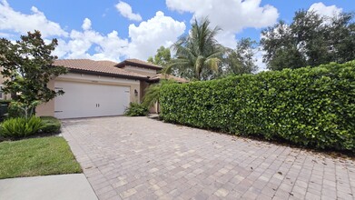 14564 Tuscany Pointe Trl in Naples, FL - Building Photo - Building Photo