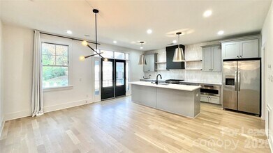 610 West Blvd in Charlotte, NC - Building Photo - Building Photo