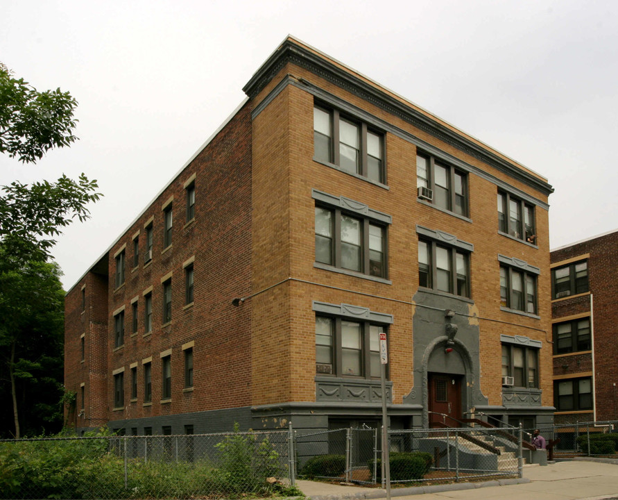 102-108 Elm Hill Ave in Boston, MA - Building Photo