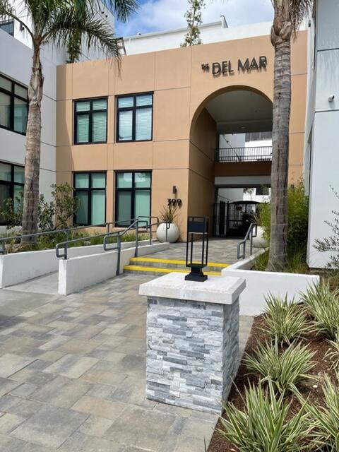 399 E Del Mar Blvd in Pasadena, CA - Building Photo - Building Photo