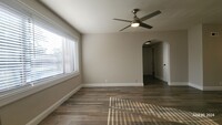 5878 Nottingham Ave, Unit 2W in St. Louis, MO - Foto de edificio - Building Photo