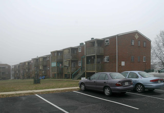 Highland Garden Apartments in Baltimore, MD - Building Photo - Building Photo