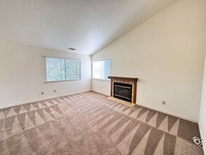 718 Dorothy Way in Auburn, CA - Building Photo - Building Photo