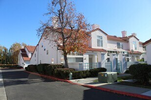 29602 Cara Way in Temecula, CA - Building Photo