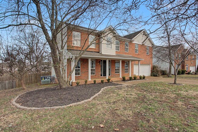 2932 Burtonwood Dr in Spring Hill, TN - Building Photo - Building Photo