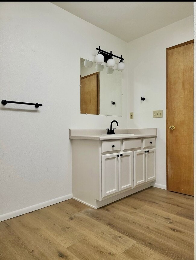 5429 Glenridge Wy in Klamath Falls, OR - Building Photo - Building Photo