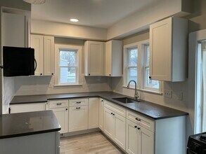 48 Bartley St in Wakefield, MA - Building Photo - Building Photo