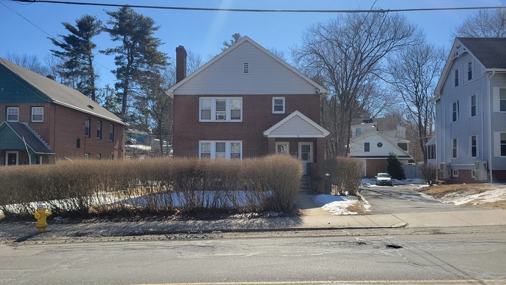 51 Main St in Southbridge, MA - Building Photo