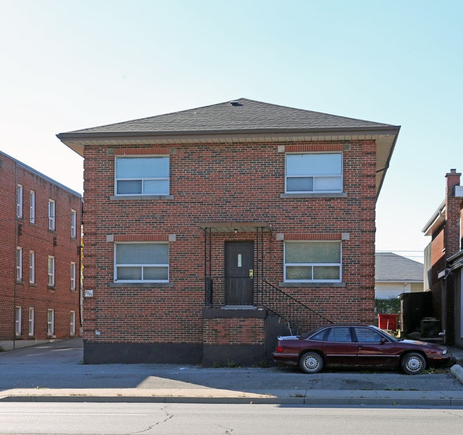 2342 King St E in Hamilton, ON - Building Photo - Building Photo