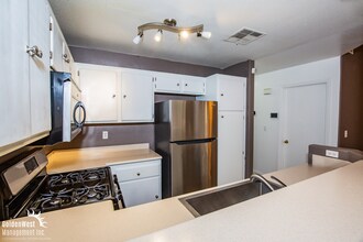 9579 Belle Reserve St in Las Vegas, NV - Building Photo - Building Photo