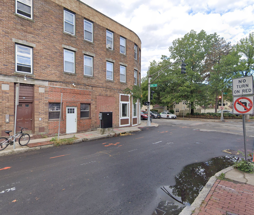 54 Kelly Rd, Unit 2L in Cambridge, MA - Building Photo