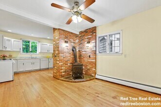 20 Willow St, Unit 2 in Newton, MA - Building Photo - Building Photo