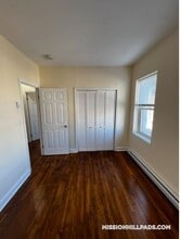 888 Huntington Ave, Unit 7 in Boston, MA - Foto de edificio - Building Photo