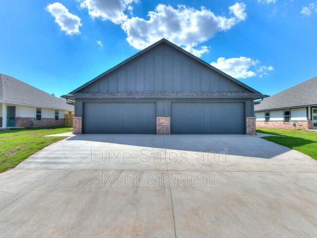 10514 Utica Dr in Oklahoma City, OK - Building Photo - Building Photo