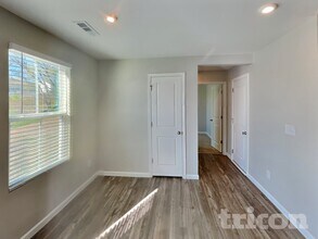 1079 Cone Blvd in Nashville, TN - Building Photo - Building Photo