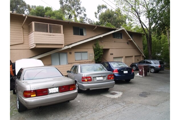 22315 Rockaway Ln in Hayward, CA - Building Photo