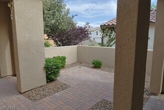 531 Signal Peak St in Las Vegas, NV - Building Photo - Building Photo