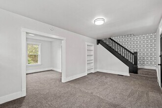 2011 Texdale St in Pittsburgh, PA - Building Photo - Building Photo