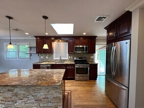 6 Tarinelli Cir in Bridgeport, CT - Building Photo - Building Photo