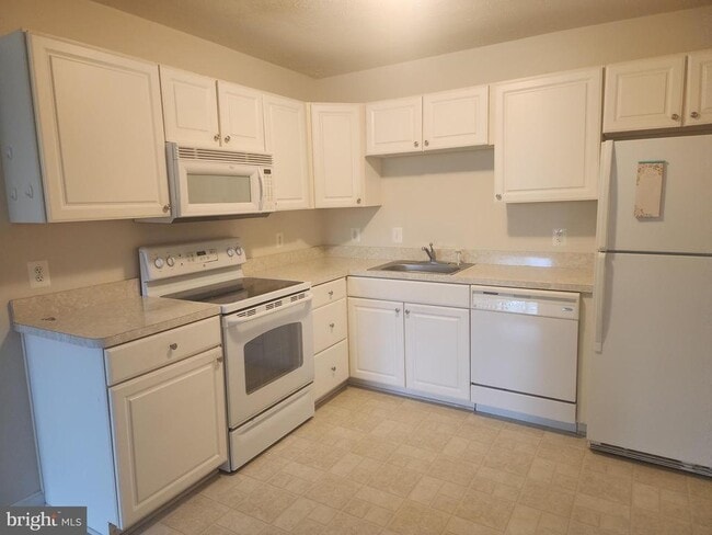 36548 Notley Hall Rd in Chaptico, MD - Building Photo - Building Photo