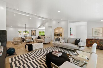 5706 Highland Hills Cir in Austin, TX - Building Photo - Building Photo