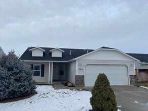 3011 Woodbridge St in Caldwell, ID - Building Photo - Building Photo