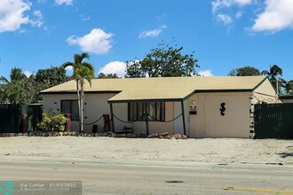 4932 SW 12th St in Fort Lauderdale, FL - Building Photo - Building Photo