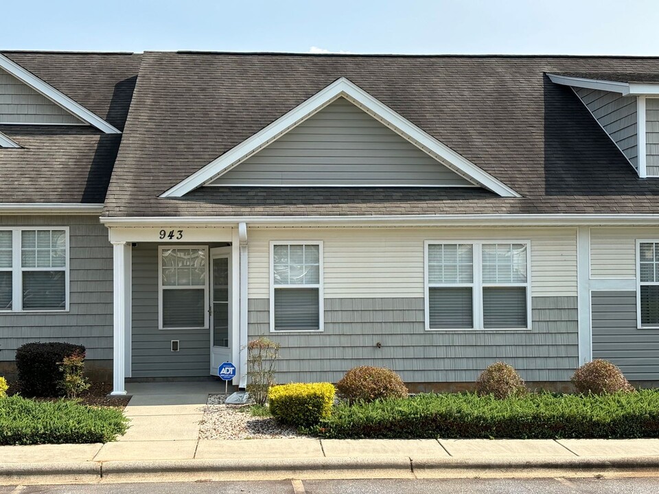 943 Barracuda Ave in Statesville, NC - Building Photo