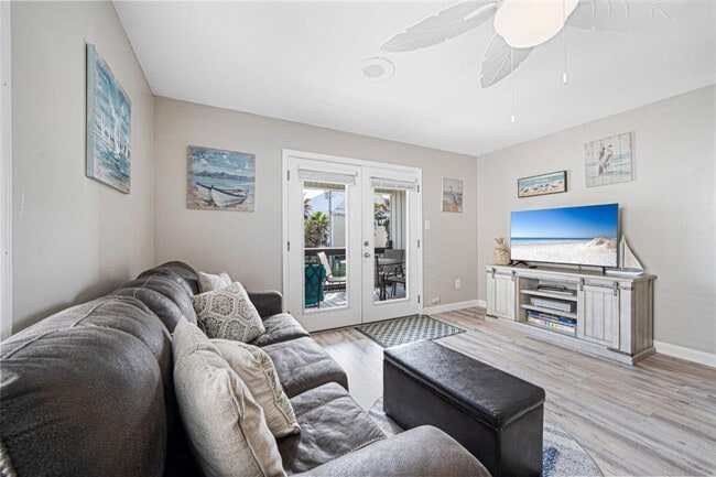 1476 W Lagoon Ave in Gulf Shores, AL - Foto de edificio - Building Photo