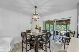 5301 Shalley Cir E in Ft. Myers, FL - Building Photo - Building Photo