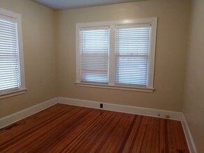 3534 Linwood Ave in Cincinnati, OH - Foto de edificio - Building Photo
