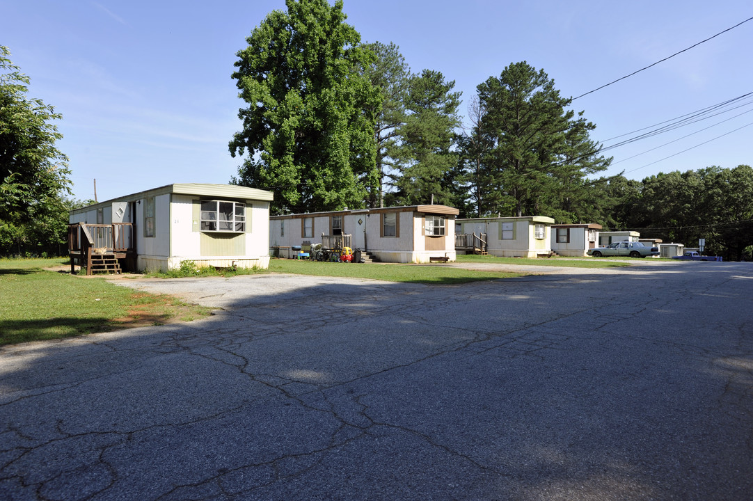 6569 Homestead Rd in Rex, GA - Building Photo