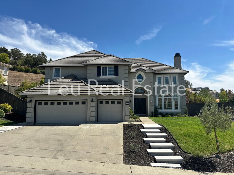 2630 Giorno Way in El Dorado Hills, CA - Building Photo