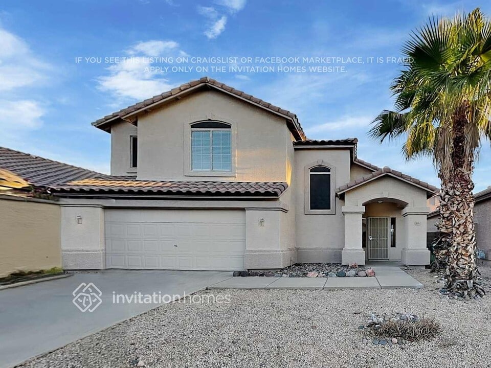 8802 E University Dr in Mesa, AZ - Building Photo