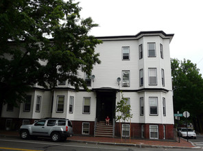 223-225 Broadway in Cambridge, MA - Foto de edificio - Building Photo