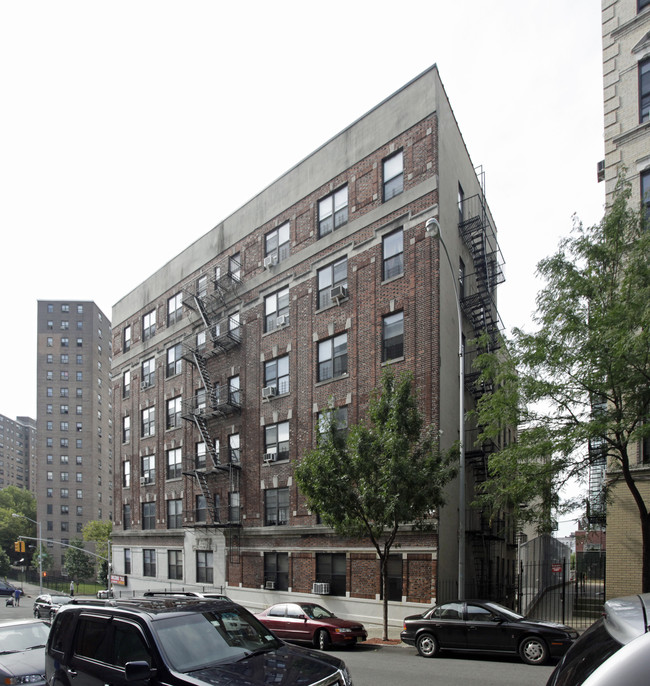 Brookhaven Apartments in Bronx, NY - Building Photo - Building Photo