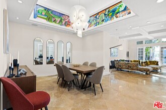 2305 Canyonback Rd in Los Angeles, CA - Building Photo - Building Photo