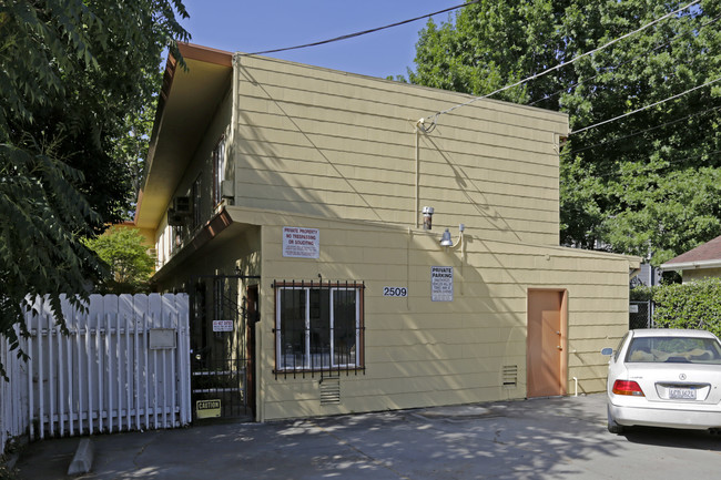 2509 O St in Sacramento, CA - Building Photo - Building Photo