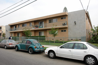 Willis Ave. Apartments in Panorama City, CA - Building Photo - Building Photo