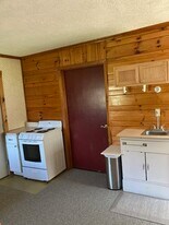 582 Gould Hl, Unit B in Johnson, VT - Building Photo