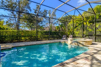 9325 Vercelli Ct in Naples, FL - Building Photo - Building Photo