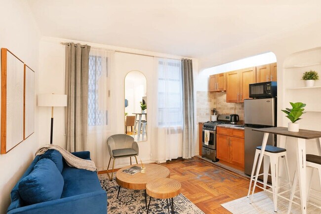 105 E 24th St in New York, NY - Building Photo - Building Photo