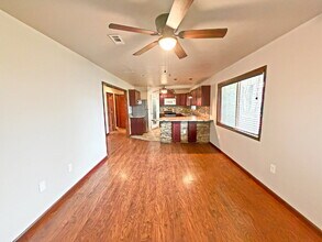 817 Zachry Dr in San Antonio, TX - Foto de edificio - Building Photo