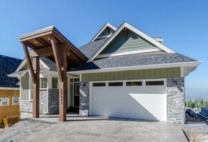 50449 Kingston Dr in Chilliwack, BC - Building Photo