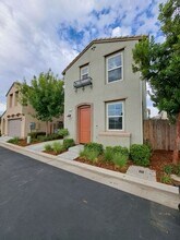 1411 Visionary Rd in Clovis, CA - Building Photo - Building Photo