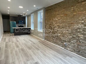 2112 W 23rd Pl in Chicago, IL - Building Photo - Building Photo